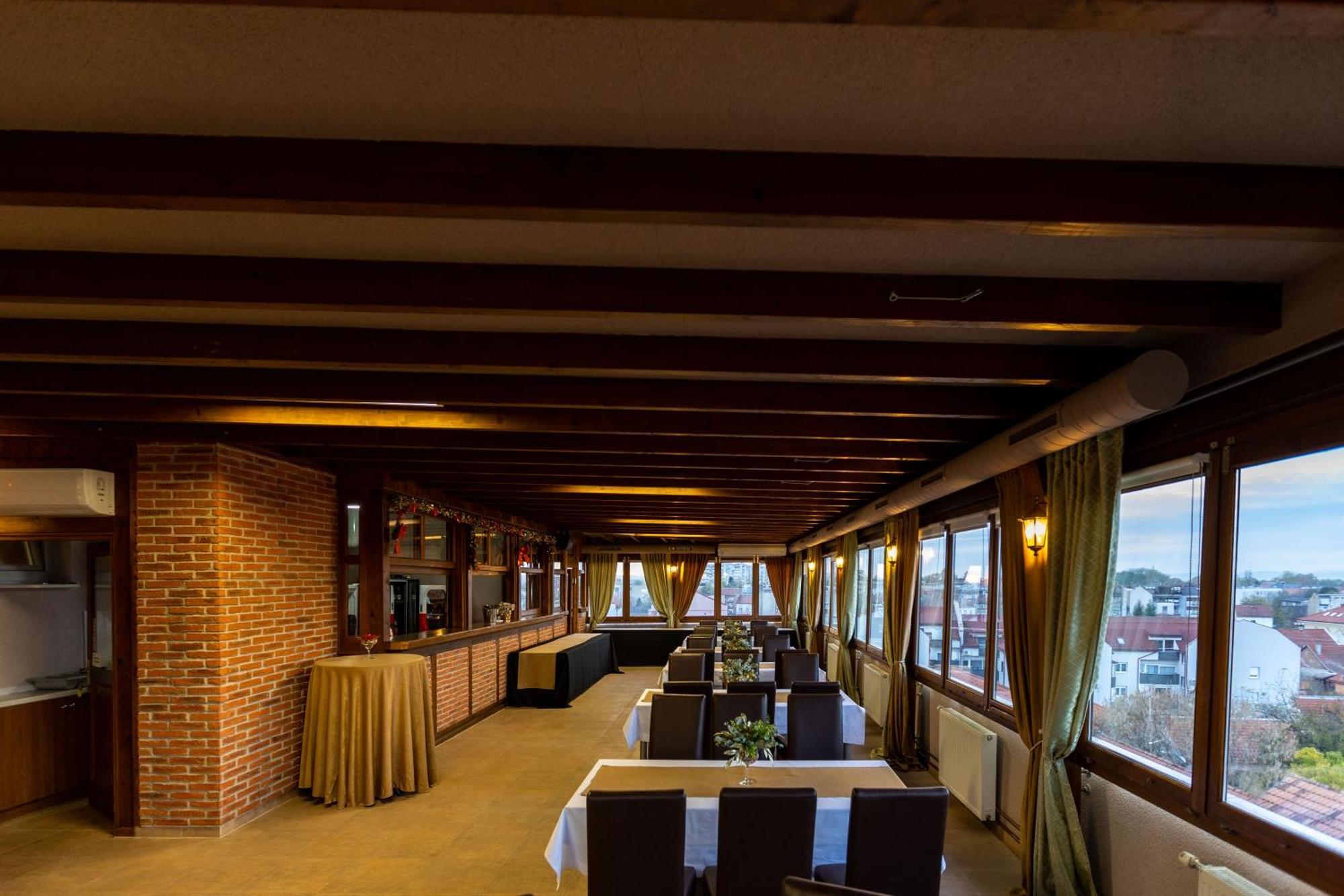 Art Hotel Slavonski Brod Luaran gambar