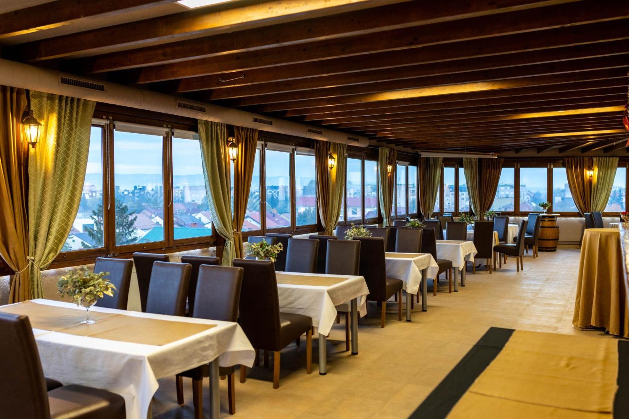 Art Hotel Slavonski Brod Luaran gambar