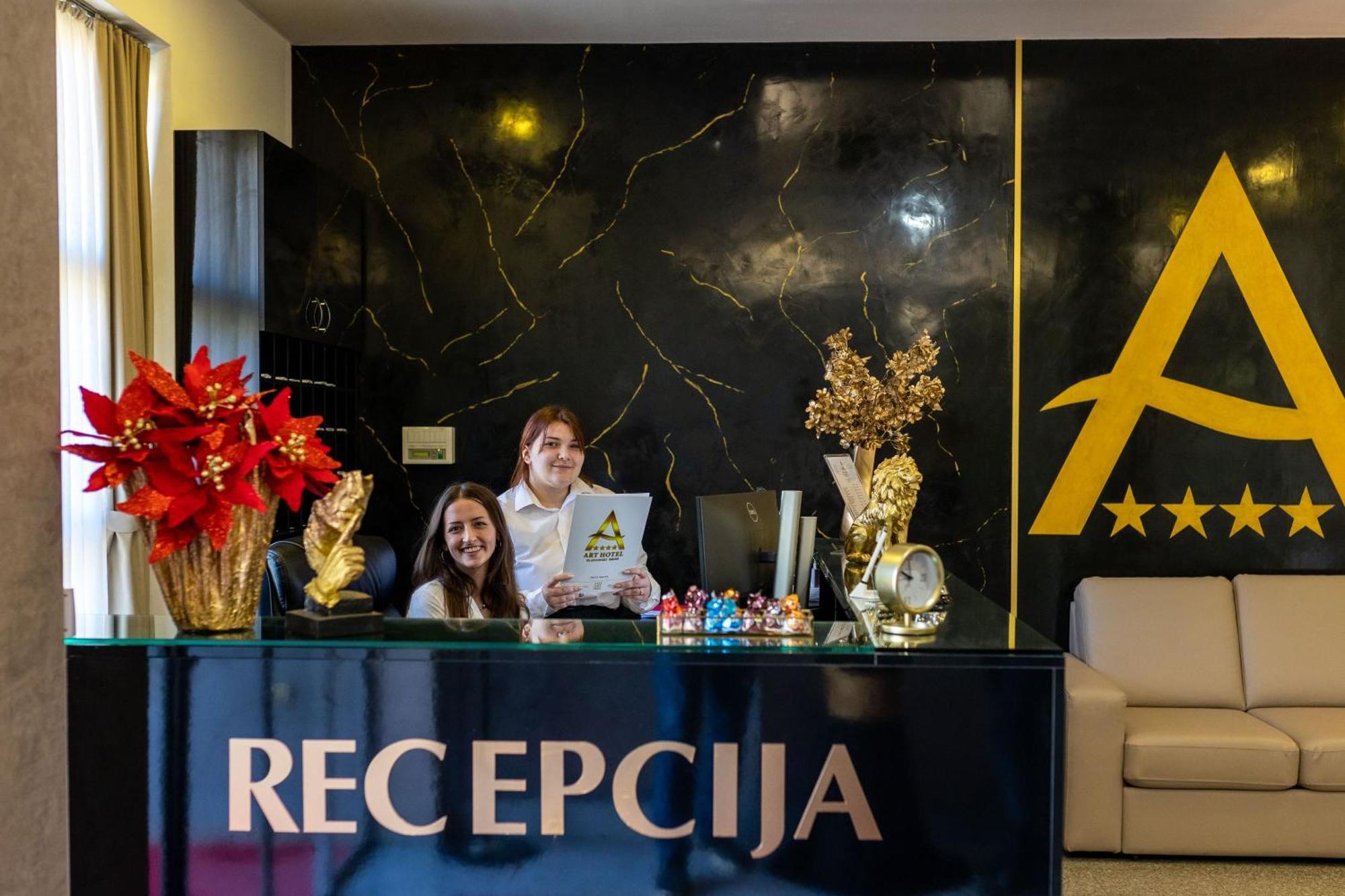 Art Hotel Slavonski Brod Luaran gambar