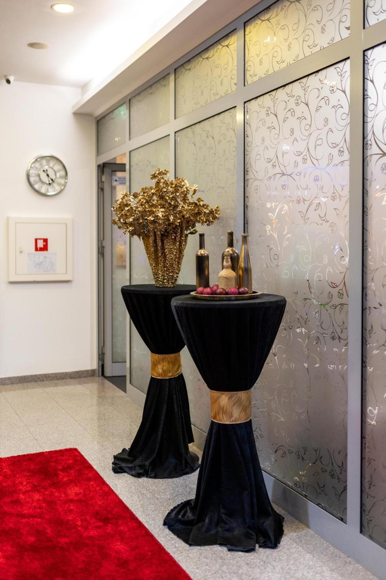 Art Hotel Slavonski Brod Luaran gambar