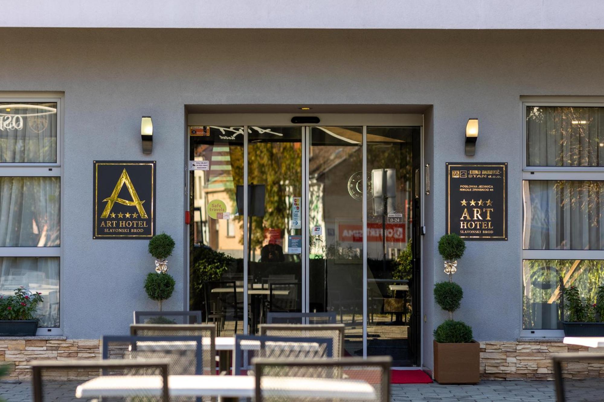 Art Hotel Slavonski Brod Luaran gambar